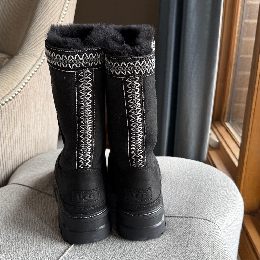 UGG Classic Tall TrailGazer boot - Picture 3 of 8